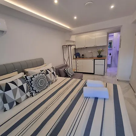 Afroditi Grigoriu Luxury Paralia Katerinis
