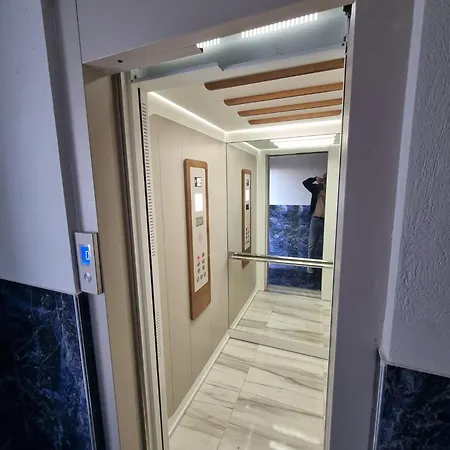 Afroditi Grigoriu Luxury Apartment