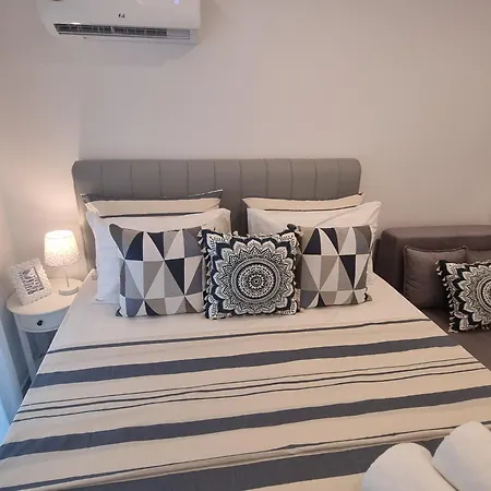 Afroditi Grigoriu Luxury Paralía