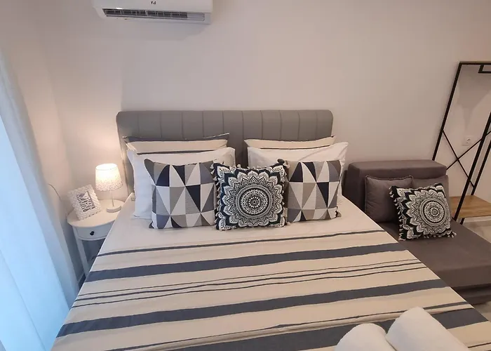 Afroditi Grigoriu Luxury Paralía